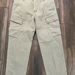 Levi's Men's Cargo Pants in Light Khaki